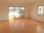 Wohnzimmer - 3 Zimmer Etagenwohnung zur Miete in Amberg