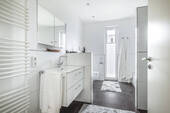 Elternbad Ansicht 1 - 