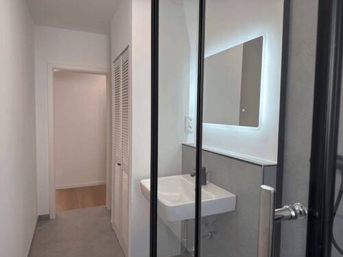 Badezimmer - 2 Zimmer Etagenwohnung in Wiesbaden