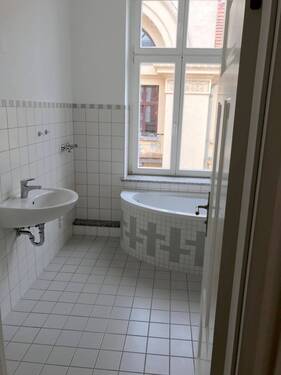 1. Obergeschoss Badezimmer, Dusche, Wanne, Fe - 