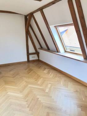 Dachgeschoss 2-Zimmer - 