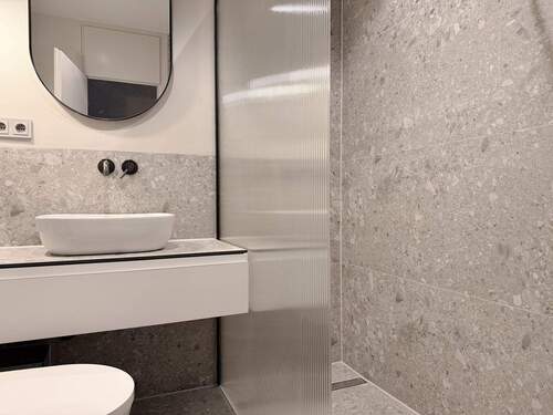 Badezimmer - 1 Zimmer Etagenwohnung in München