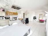 Wohnzimmer I - 3 Zimmer Etagenwohnung zur Miete in München