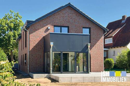 Titelbild - Buxtehude-Zentrum: Neubauwohnung im DG mit 3 Zimmern und individueller Innenraumgestaltung