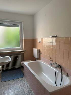 Badezimmer - 3 Zimmer Etagenwohnung in Augsburg