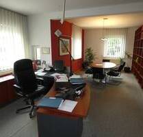 Großzügige Büro- oder Praxisräume in zentraler Lage, ab 01.01.2026 - Dinkelsbühl