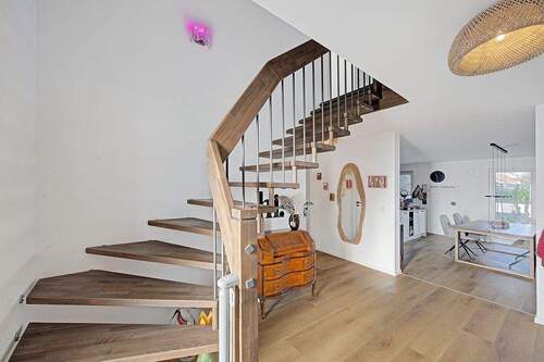 Eingangsbereich - 6 Zimmer Einfamilienhaus zum Kaufen in Dortmund