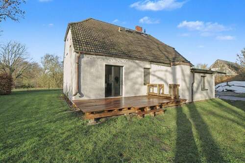 Au?enansicht hinten + Terrasse - 