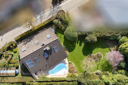 Haus mit Grundstück - 