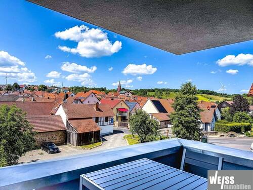 Ausblick - 2 Zimmer Etagenwohnung zum Kaufen in Urspringen
