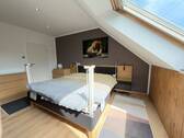 Schlafzimmer mit Einbauschrank - 