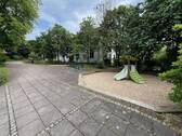 Kleiner Spielplatz am Haus - 