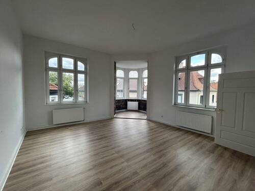 Wohnzimmer - 4 Zimmer Etagenwohnung zur Miete in Ludwigshafen