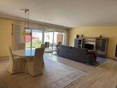 Lichtdurchflutetes Wohnzimmer - 3 Zimmer Terrassenwohnung zum Kaufen in Saarbrücken