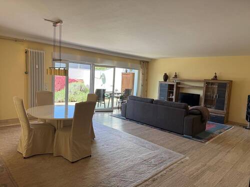 Lichtdurchflutetes Wohnzimmer - 3 Zimmer Terrassenwohnung zum Kaufen in Saarbrücken