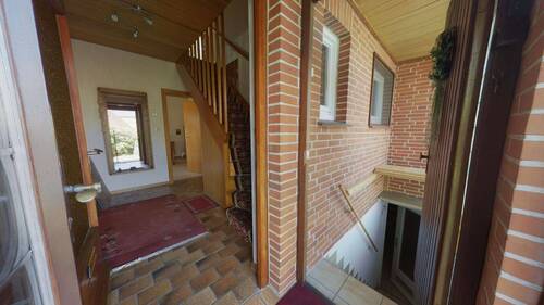 Vorflur m. Kellerabgang - 5 Zimmer Einfamilienhaus zum Kaufen in Welmbüttel