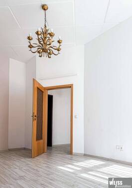 Wohnen - 4 Zimmer Etagenwohnung zum Kaufen in Würzburg