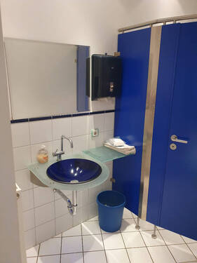 WC - 