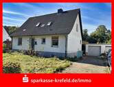 Vorderansicht - Freistehendes Erbbaurecht mit Garage