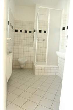 Badezimmer - 2 Zimmer Etagenwohnung zur Miete in Leipzig