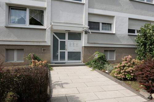 Der gepflegte Hauszugang - Etagenwohnung mit 81,00 m² in Hagen zur Miete