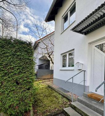 Front - Ihr neues Zuhause in Groß-Umstadt: großzügiges Reiheneckhaus mit Garten