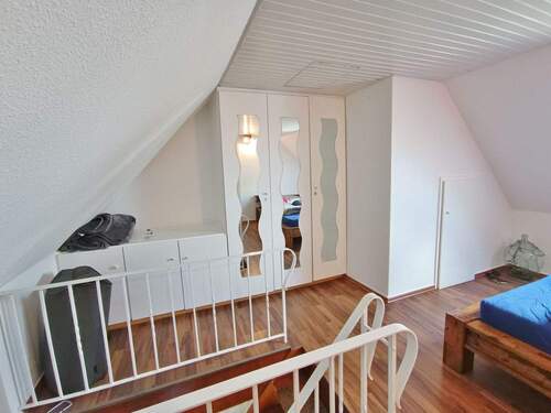 ... mit Einbauschrank - 