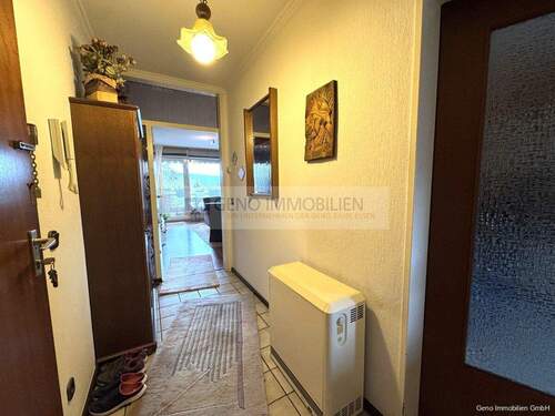 Diele - Etagenwohnung mit 89,00 m&sup2; in Essen zum Kaufen