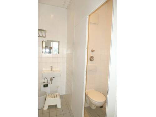 WC - 