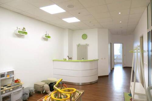 Empfang - Raum 1 - 6 Zimmer Büro zur Miete in Nürnberg
