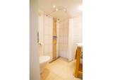 mit ebenerdige Dusche - 