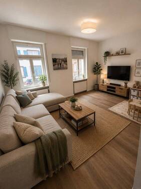 KI-bearbeitet - Kernsanierte 2-Zimmer-Wohnung mit zusätzlichem Büroraum und Garage - Erstbezug