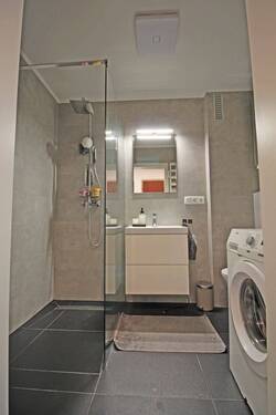 Bad.jpg - Etagenwohnung in Königsbrunn zum Kaufen