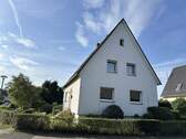 Straßenseite - ** Zweifamilienhaus mit Baugrundstück in Lotte-Büren zu verkaufen!**