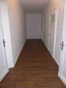 Flur - Etagenwohnung mit 71,00 m² in Leipzig zur Miete