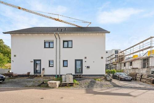 Bild 2 - 5 Zimmer Doppelhaushälfte zum Kaufen in Kirchardt