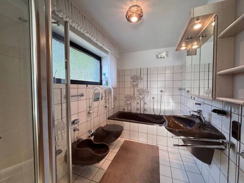 Bad ensuite EG, barrierefrei - 