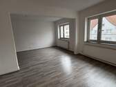 Wohnraum - Modernisierte Altbauwohnung in City-Nähe