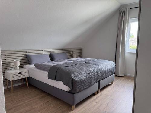 Schlafzimmer 1 (Option 1) - 