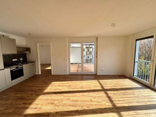 Wohnbereich - Lichtdurchflutete 2-Zimmer-Wohnung mit EBK und großem Balkon!