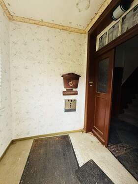 4. Eingangsbereich und Hausflur (1) - 