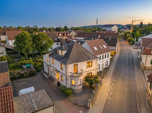 Bild 1 - EXKLUSIVES WOHN- UND GESCHÄFTSHAUS IN FREINSHEIM