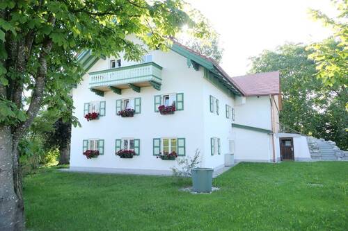 01-Ansicht - Geräumiges Bauernhaus mit Stall und Tenne