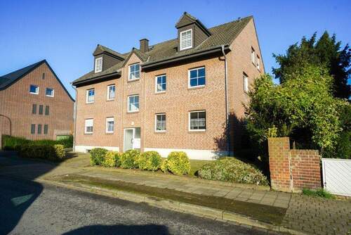 Titelbild - Geldern: Charmante Dachgeschosswohnung in ruher Lage