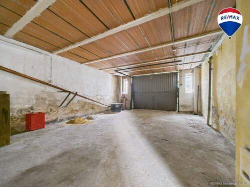 REMAX Immobilien DeLux Einfamilienhau Garage Ballweiler Mark Borowicz - 