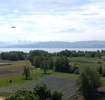 Kzfr. beziehbare 3,5-Zi.-Whg. (11.OG, Aufzug) mit unverbaubarer SEE- und BERGSICHT, EBK und TG - Kressbronn am Bodensee Kzfr. beziehbare 3,5-Zi.-Whg. (11.OG, Aufzug) mit unverbaubarer SEE- und BERGSICHT, EBK und TG - Kressbronn am Bodensee