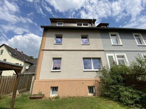  Hinterseite Haus - 8 Zimmer Doppelhaushälfte zum Kaufen in Algermissen