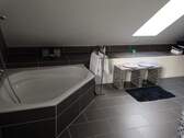 Badewanne 1.OG (2) - 