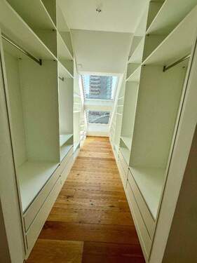 Ankleide Masterbedroom - 