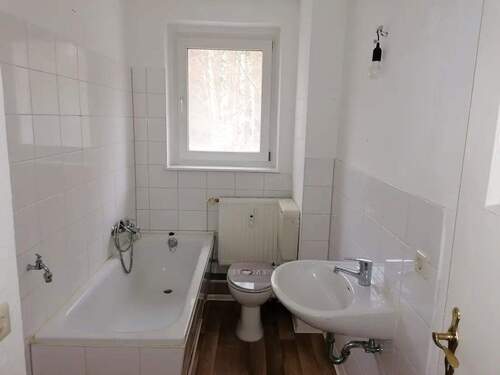 Beispiel Bad - Etagenwohnung mit 115,00 m&sup2; in Ziegendorf zur Miete